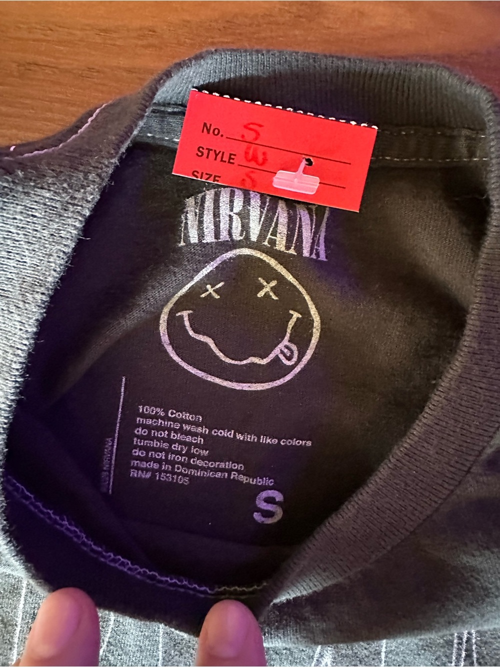 Hot Topic Black Nirvana 'Unplugged In New York' Graphic Tee - Picture 5 of 7